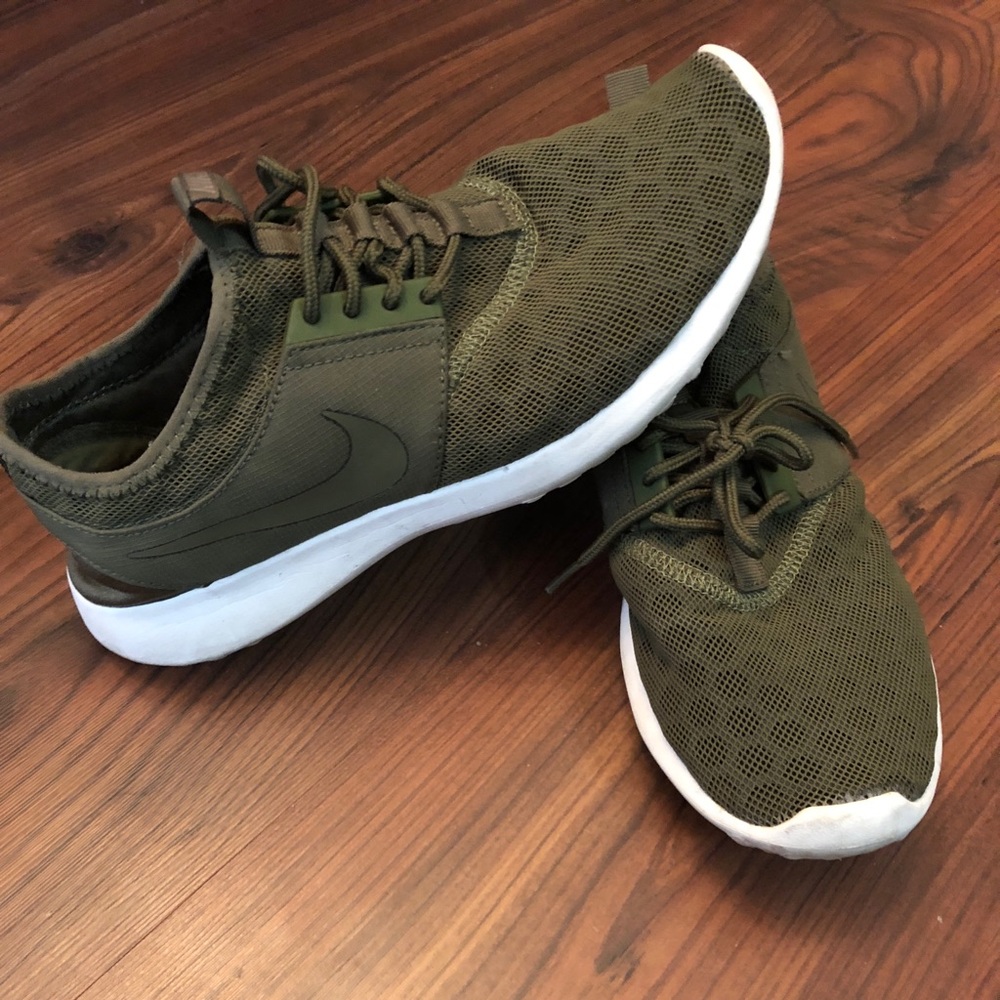 Nike army green shoe